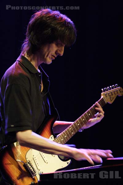 DURUTTI COLUMN - 2005-09-03 - PARIS - Forum des Images - 